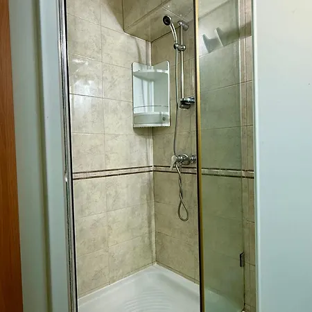 Great Location Maltese Flat *