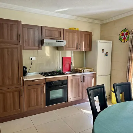 Апартаменты Great Location Maltese Flat *